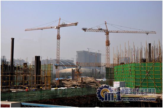 LEDONG.COM-乐动(中国)塔机参与施工成都高端综合体项目